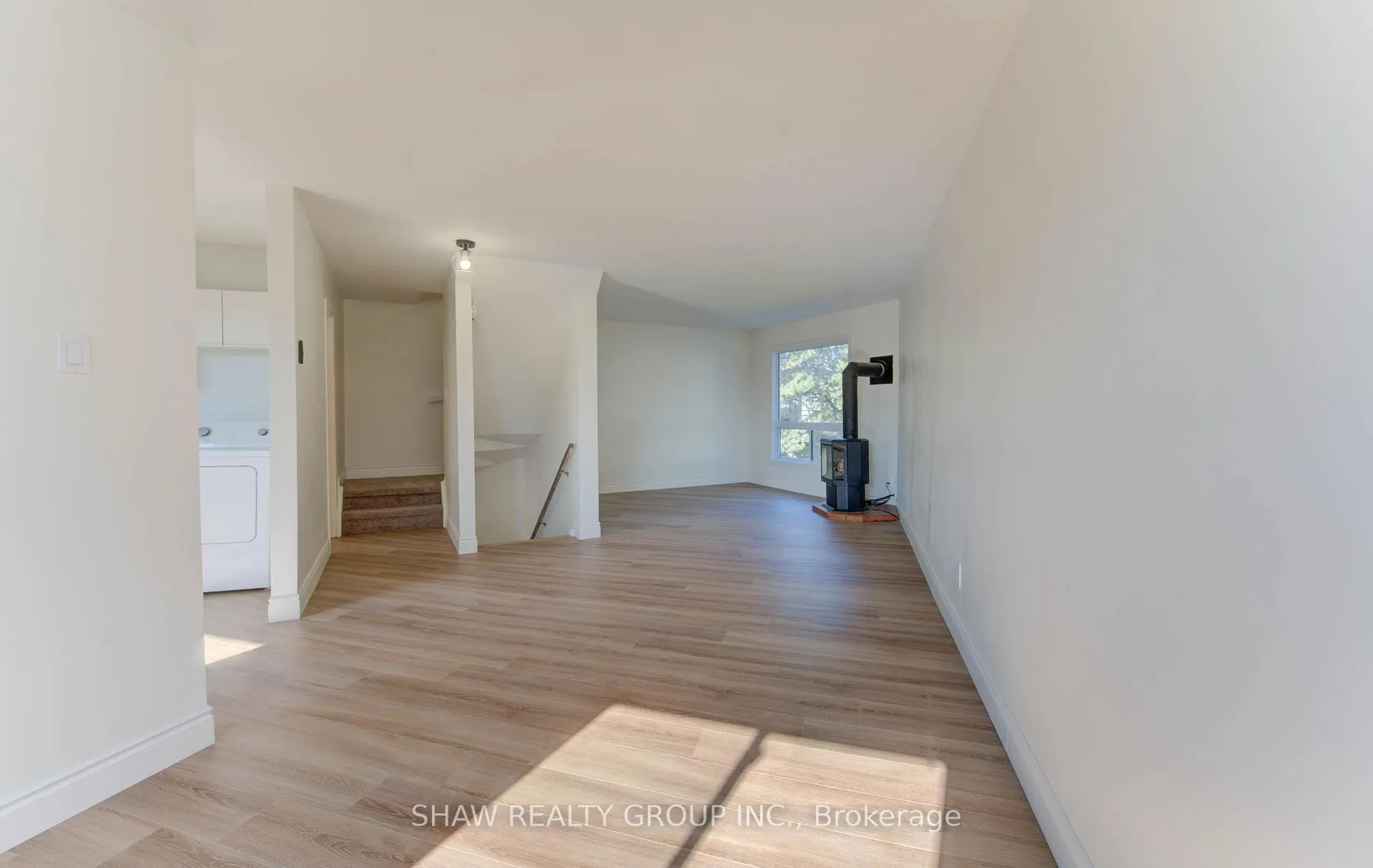 Photo 19 of 60 Elmsdale Drive, Kitchener, Laurentian Hills — HOMEH