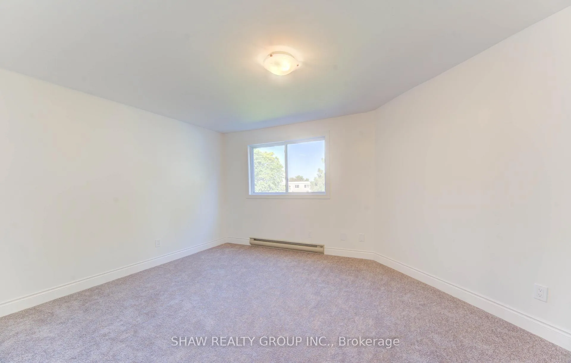 Photo 31 of 60 Elmsdale Drive, Kitchener, Laurentian Hills — HOMEH