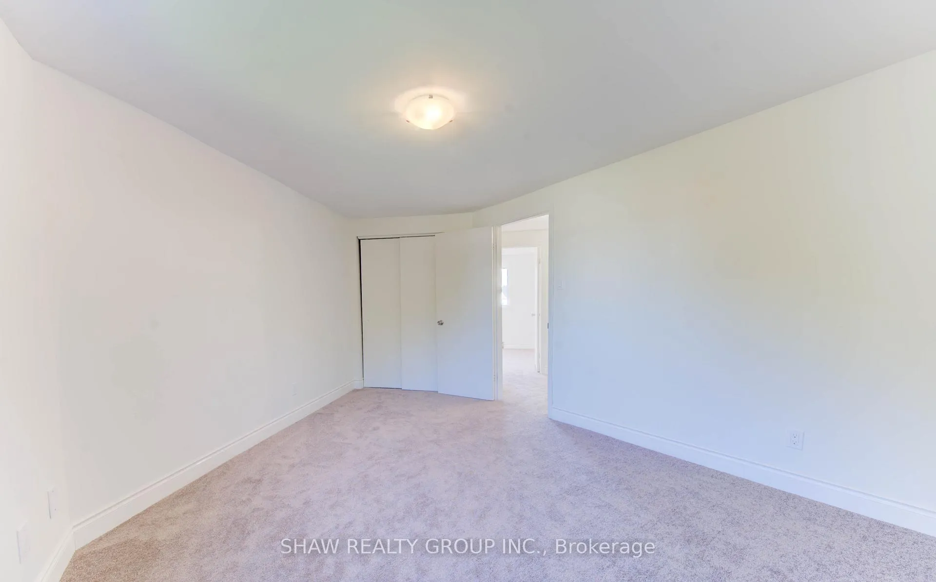 Photo 32 of 60 Elmsdale Drive, Kitchener, Laurentian Hills — HOMEH