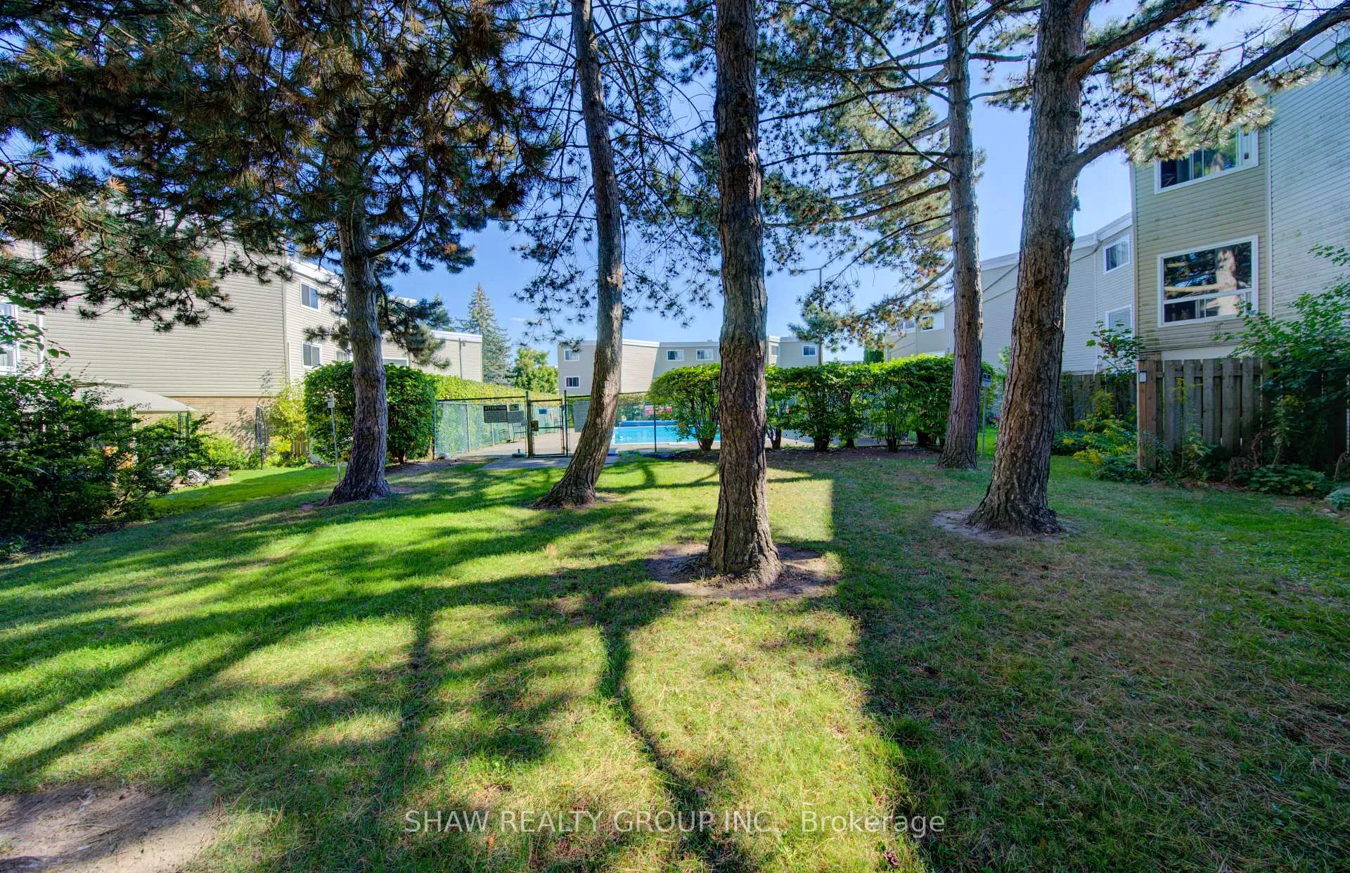 Photo 46 of 60 Elmsdale Drive, Kitchener, Laurentian Hills — HOMEH