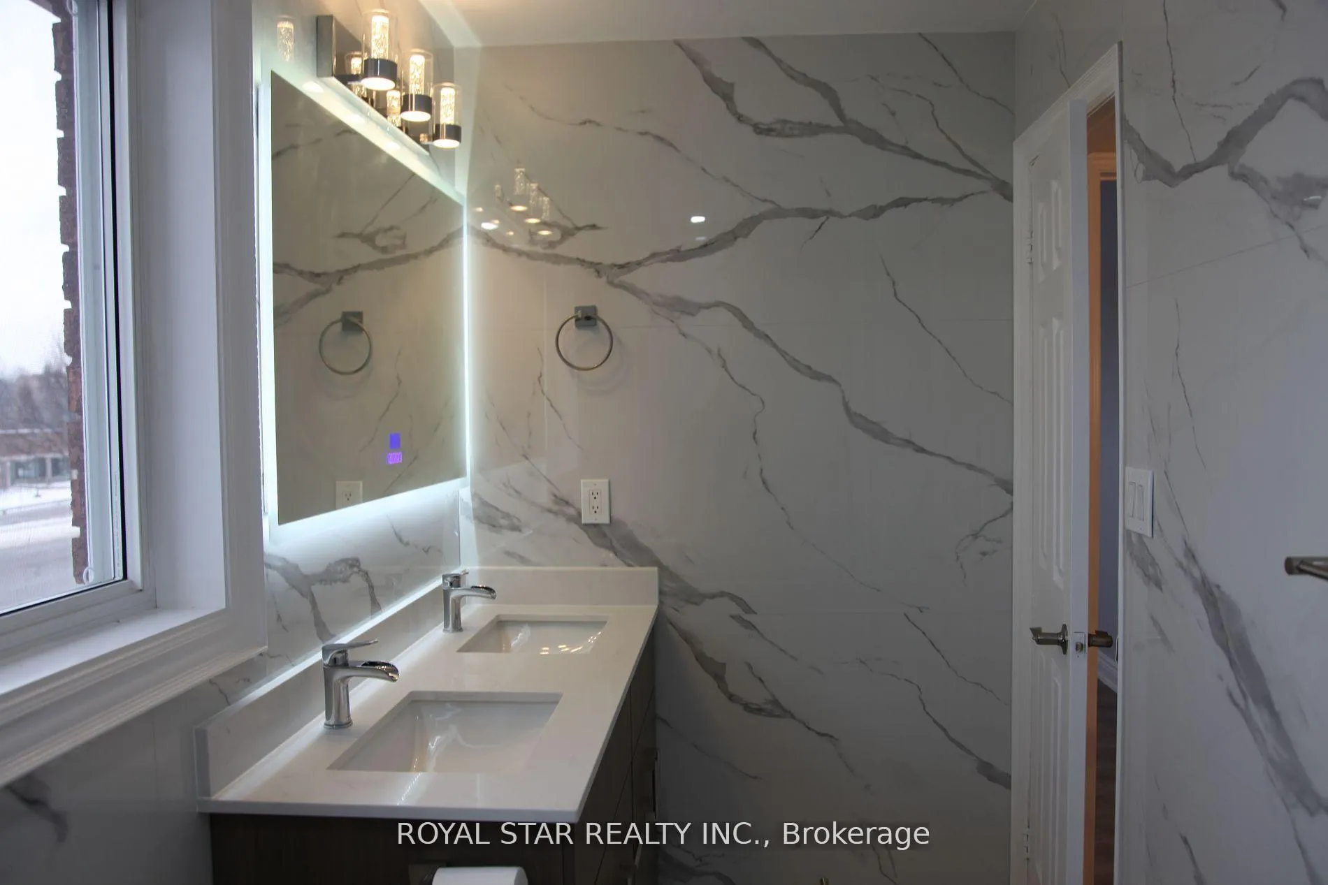 Photo 14 of 105 Lougheed Road E, Barrie, Holly — HOMEH
