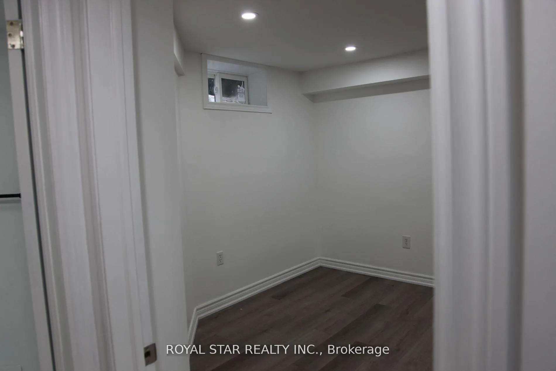 Photo 35 of 105 Lougheed Road E, Barrie, Holly — HOMEH