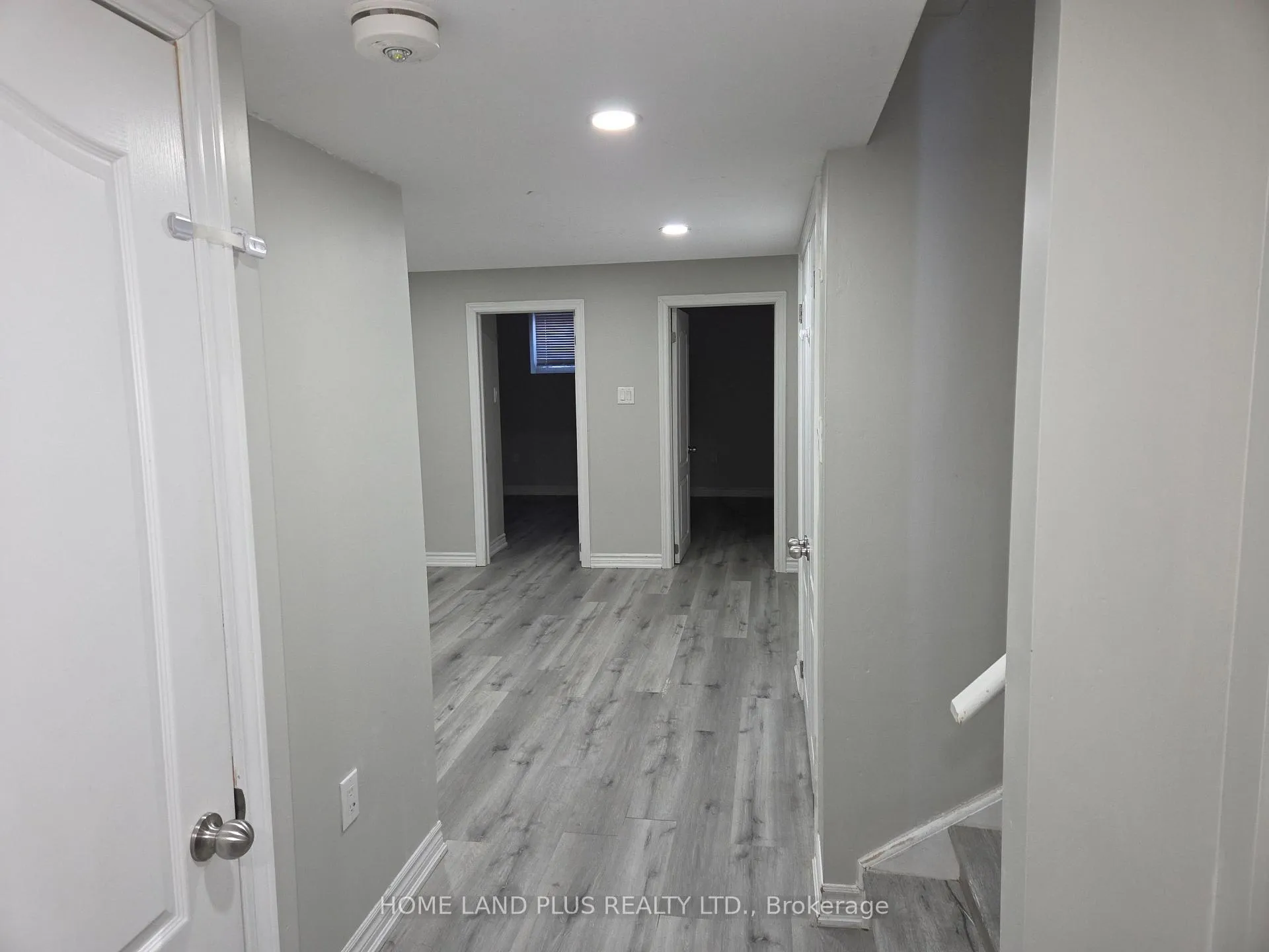 Photo 5 of Unit 2, 23 Lanark Circle, Brampton, Credit Valley — HOMEH