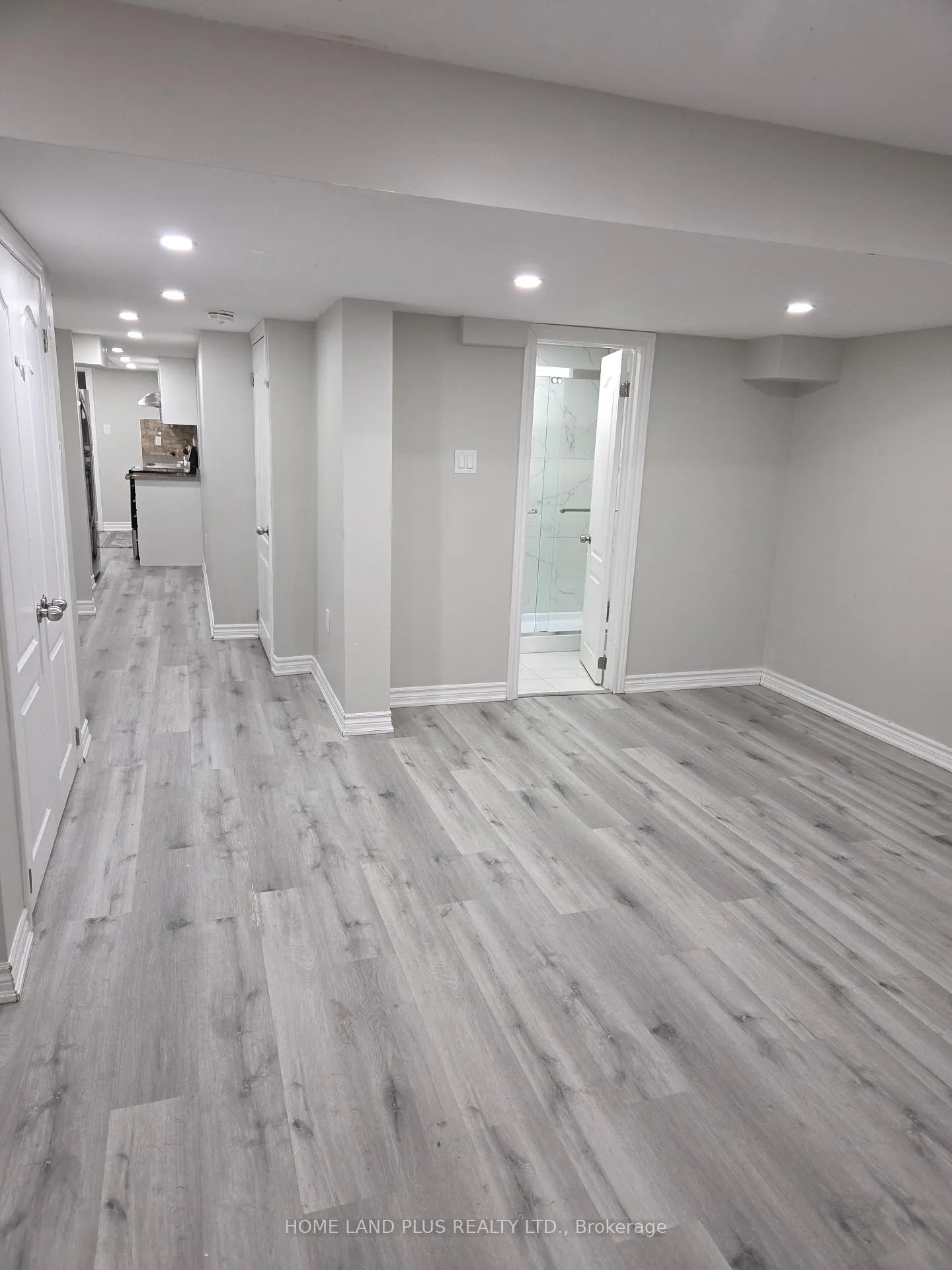 Photo 8 of Unit 2, 23 Lanark Circle, Brampton, Credit Valley — HOMEH