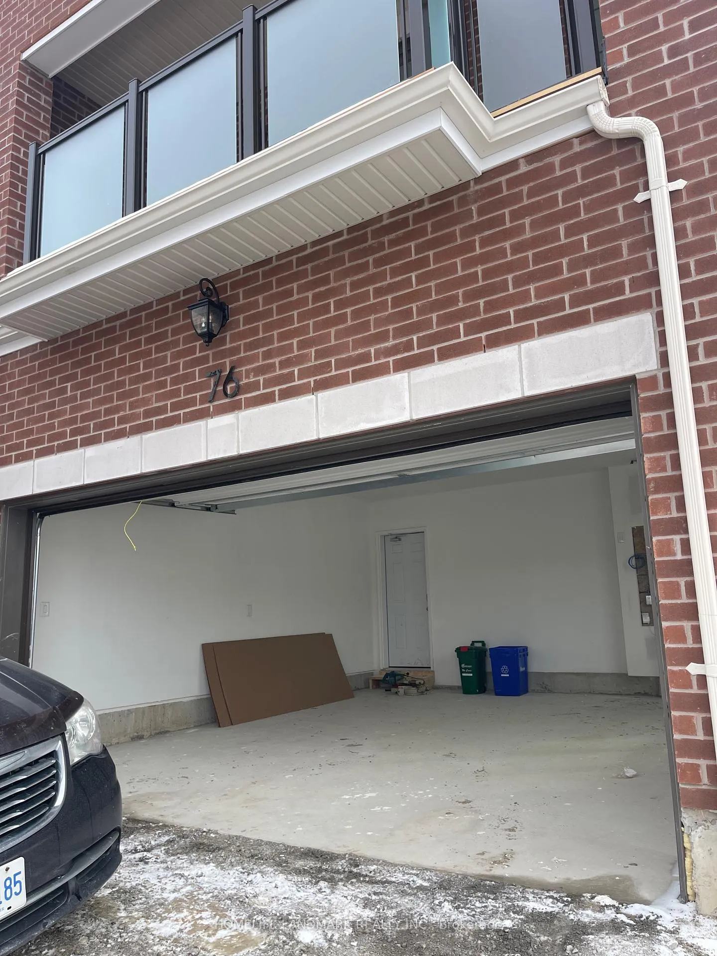 Photo 4 of 76 Greenridge Crescent, Markham, Rural Markham — HOMEH