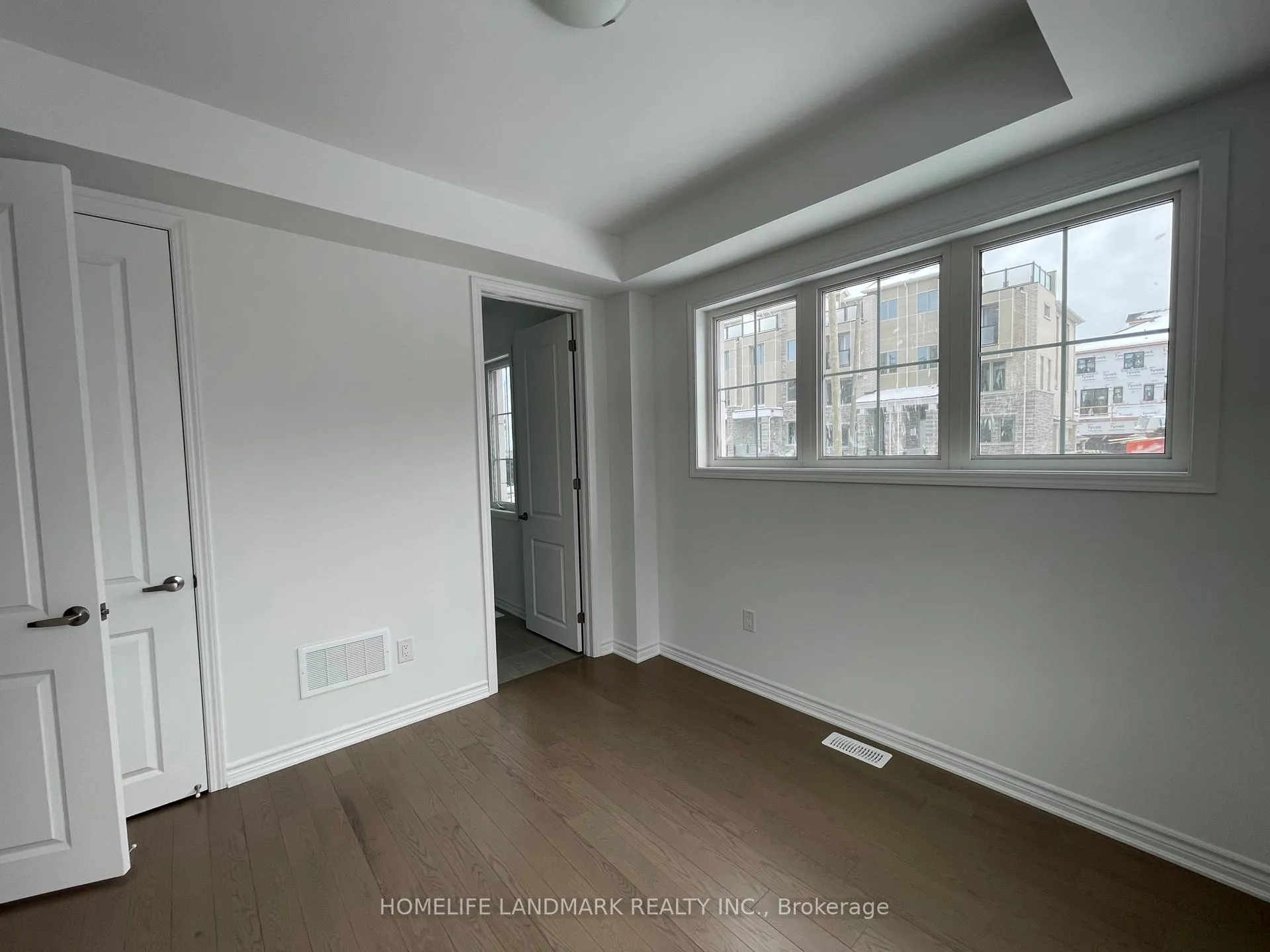 Photo 7 of 76 Greenridge Crescent, Markham, Rural Markham — HOMEH