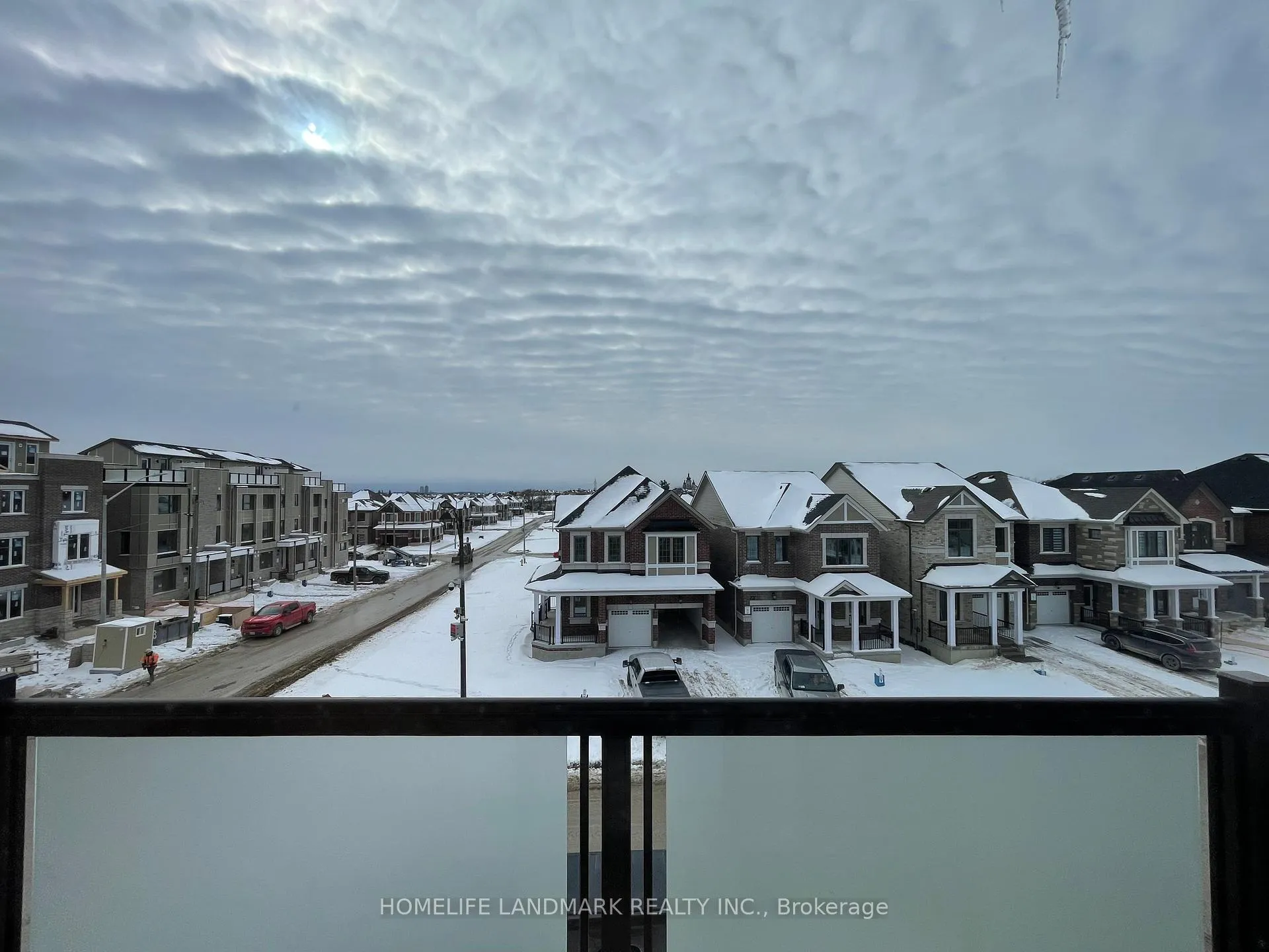 Photo 24 of 76 Greenridge Crescent, Markham, Rural Markham — HOMEH