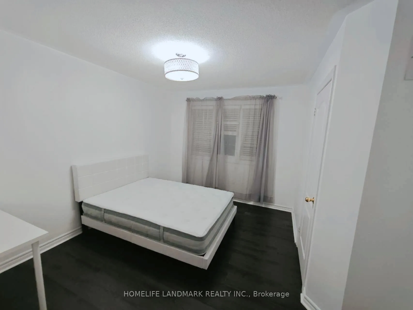 Front of Unit UPPER, 43 Park Place Drive