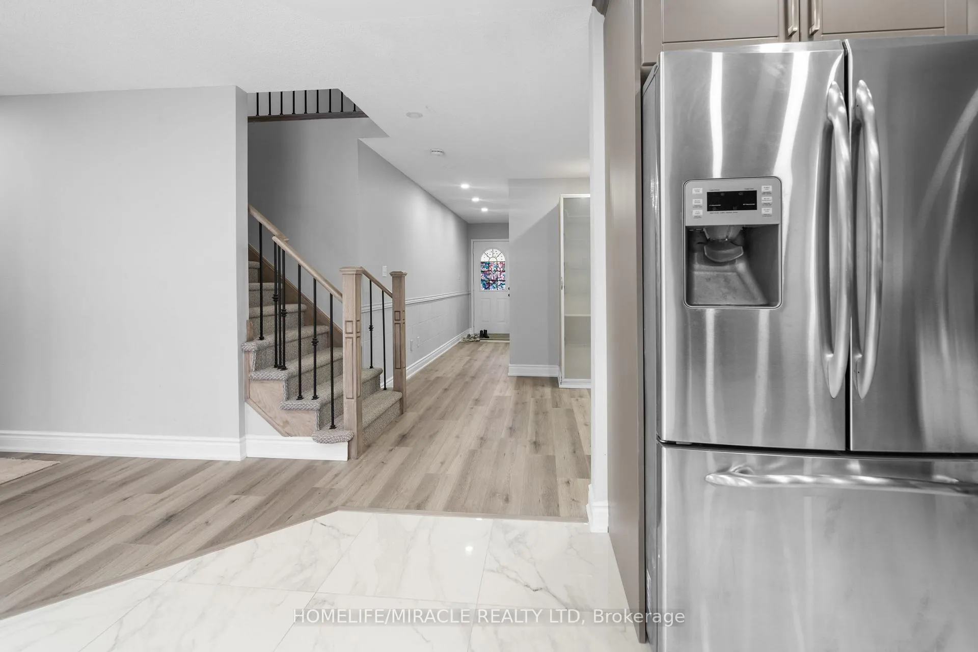 Photo 3 of 112 Brisdale Drive, Brampton, Fletcher's Meadow — HOMEH