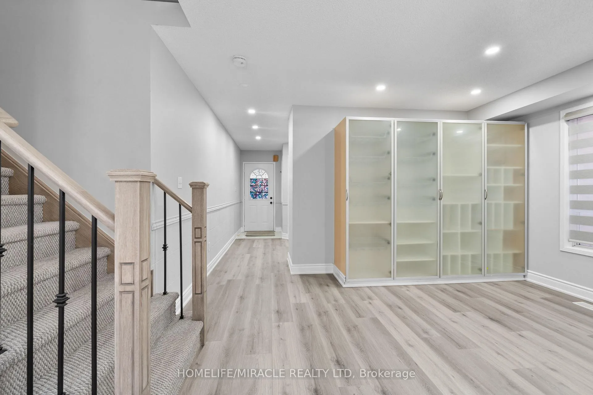 Photo 6 of 112 Brisdale Drive, Brampton, Fletcher's Meadow — HOMEH