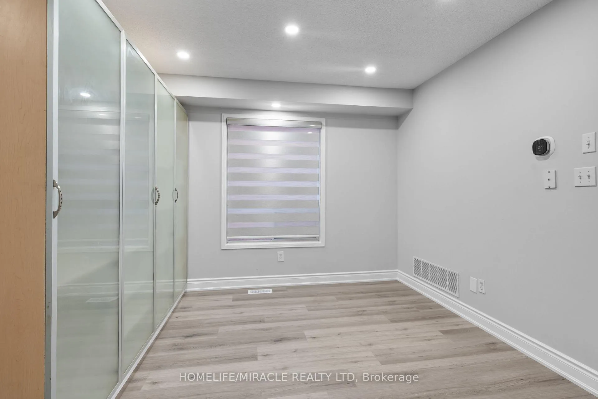 Photo 16 of 112 Brisdale Drive, Brampton, Fletcher's Meadow — HOMEH