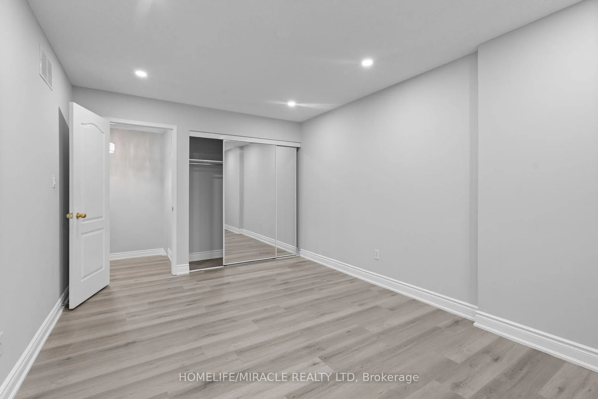 Photo 21 of 112 Brisdale Drive, Brampton, Fletcher's Meadow — HOMEH