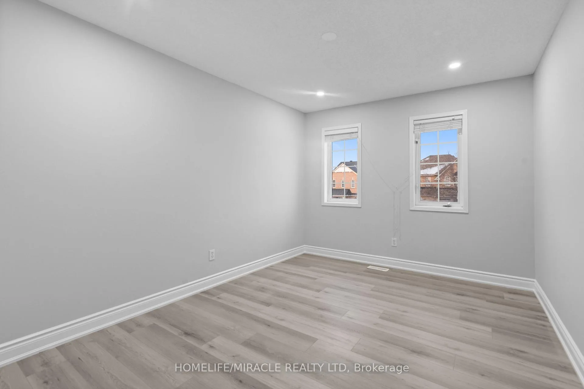 Photo 23 of 112 Brisdale Drive, Brampton, Fletcher's Meadow — HOMEH