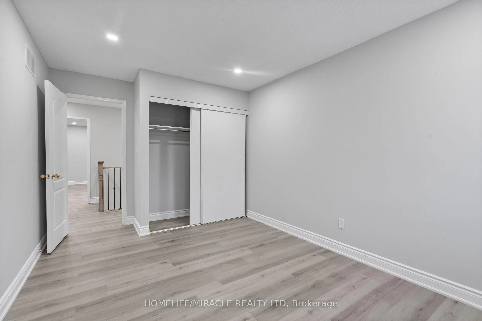 Photo 24 of 112 Brisdale Drive, Brampton, Fletcher's Meadow — HOMEH