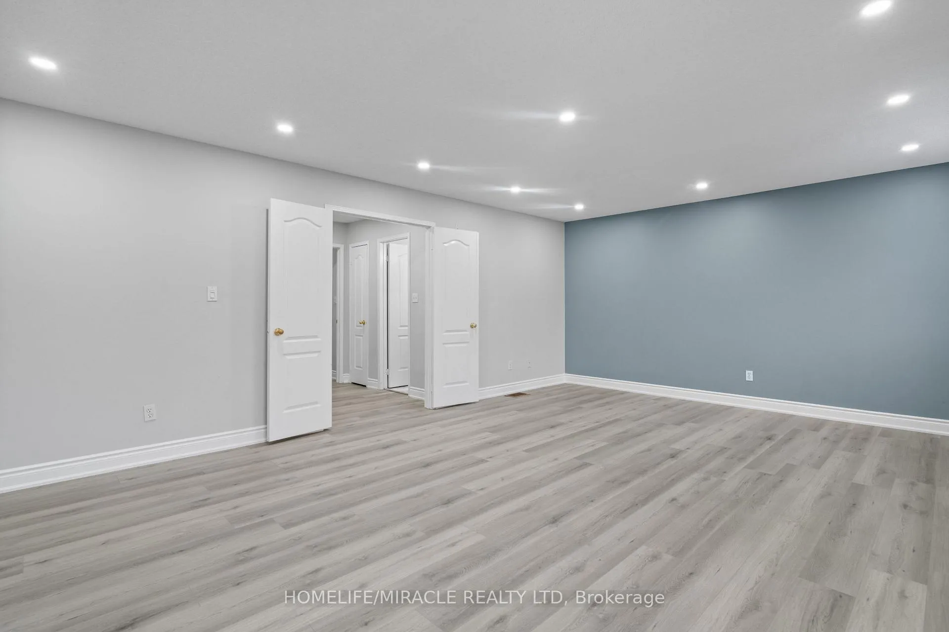 Photo 33 of 112 Brisdale Drive, Brampton, Fletcher's Meadow — HOMEH