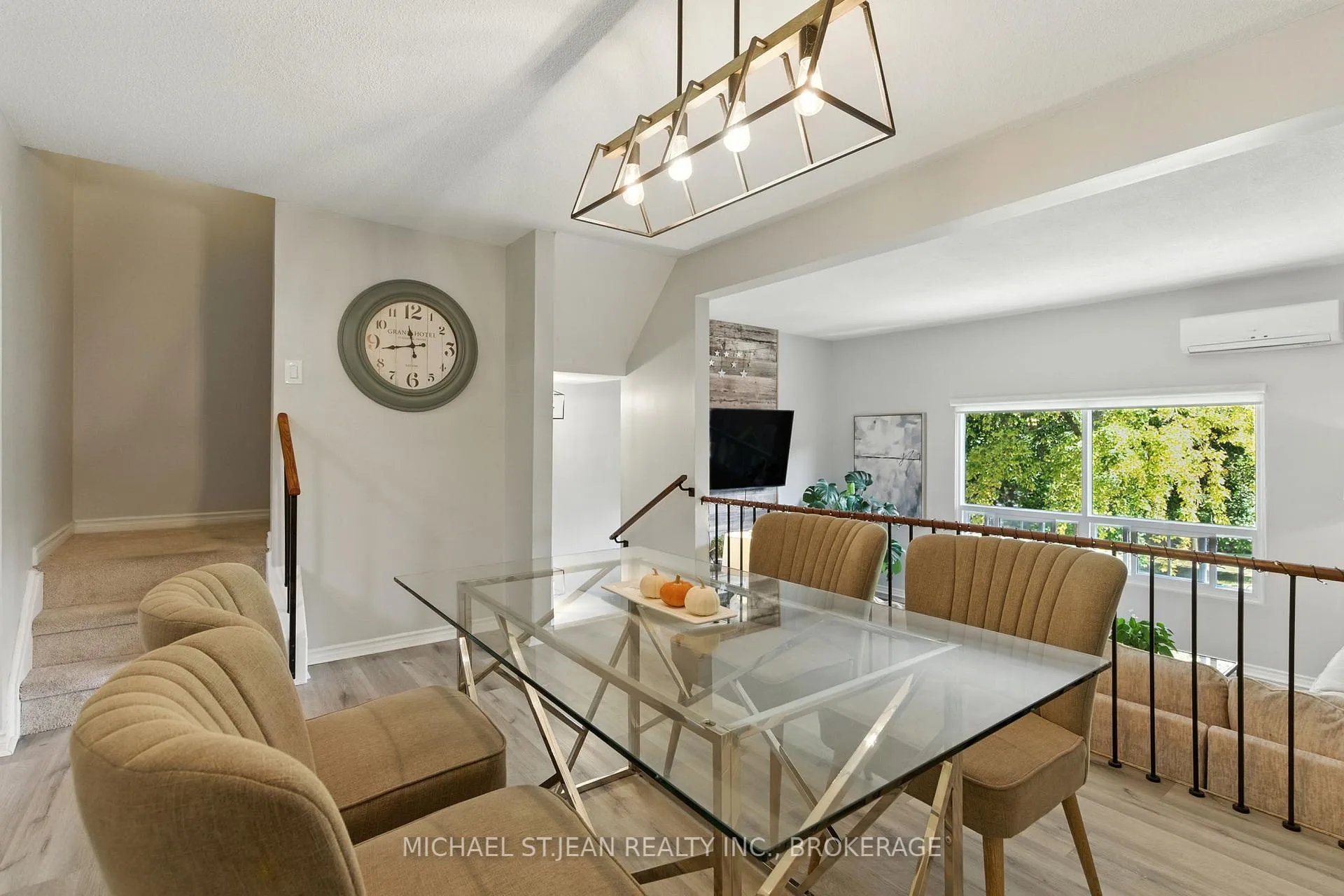 Photo 17 of 7 Trudy Court, Hamilton, Dundas — HOMEH