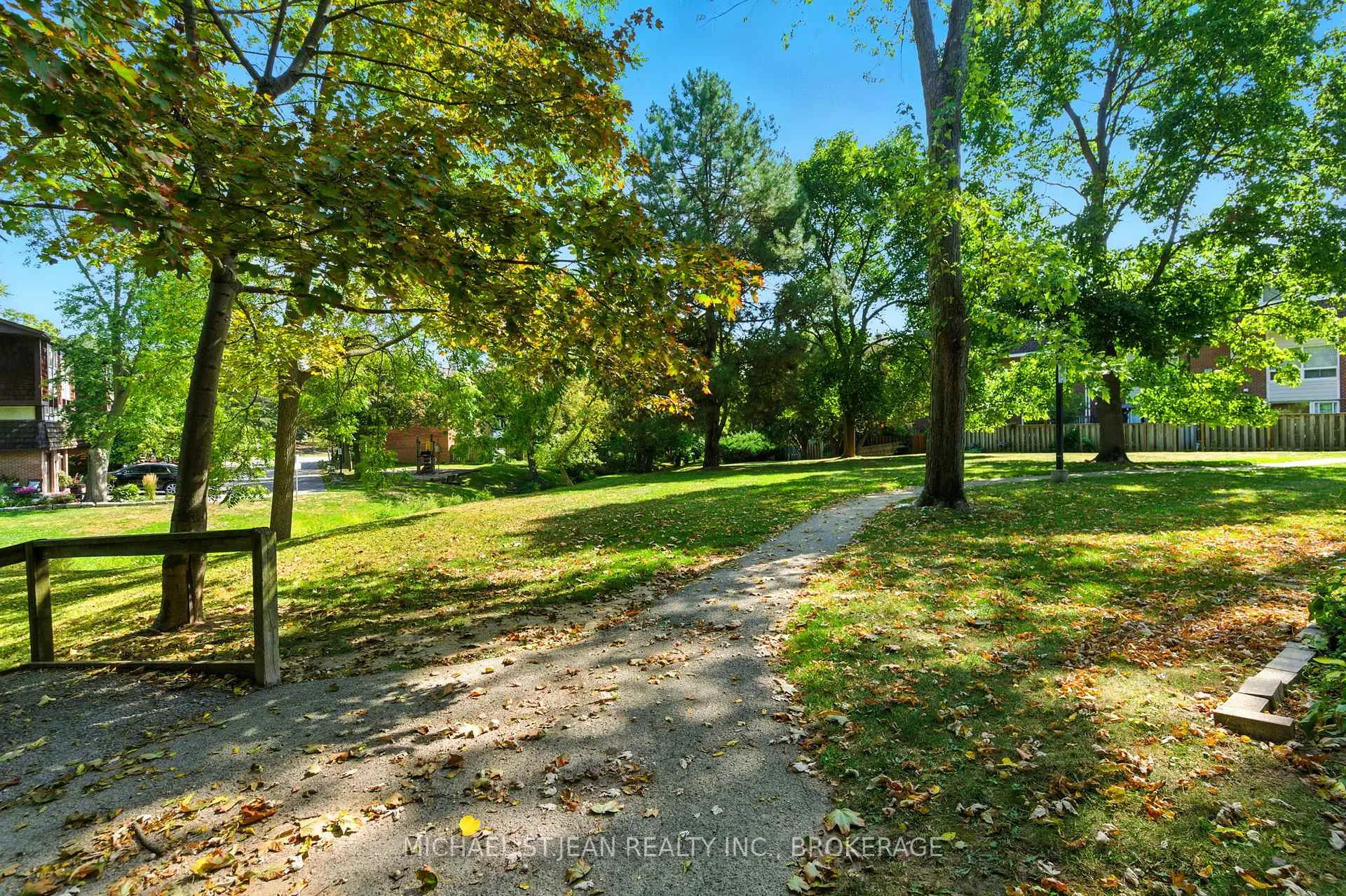 Photo 38 of 7 Trudy Court, Hamilton, Dundas — HOMEH