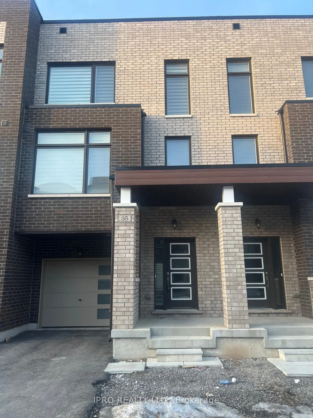 Photo 1 of 35 Queenpost Drive, Brampton, Credit Valley — HOMEH