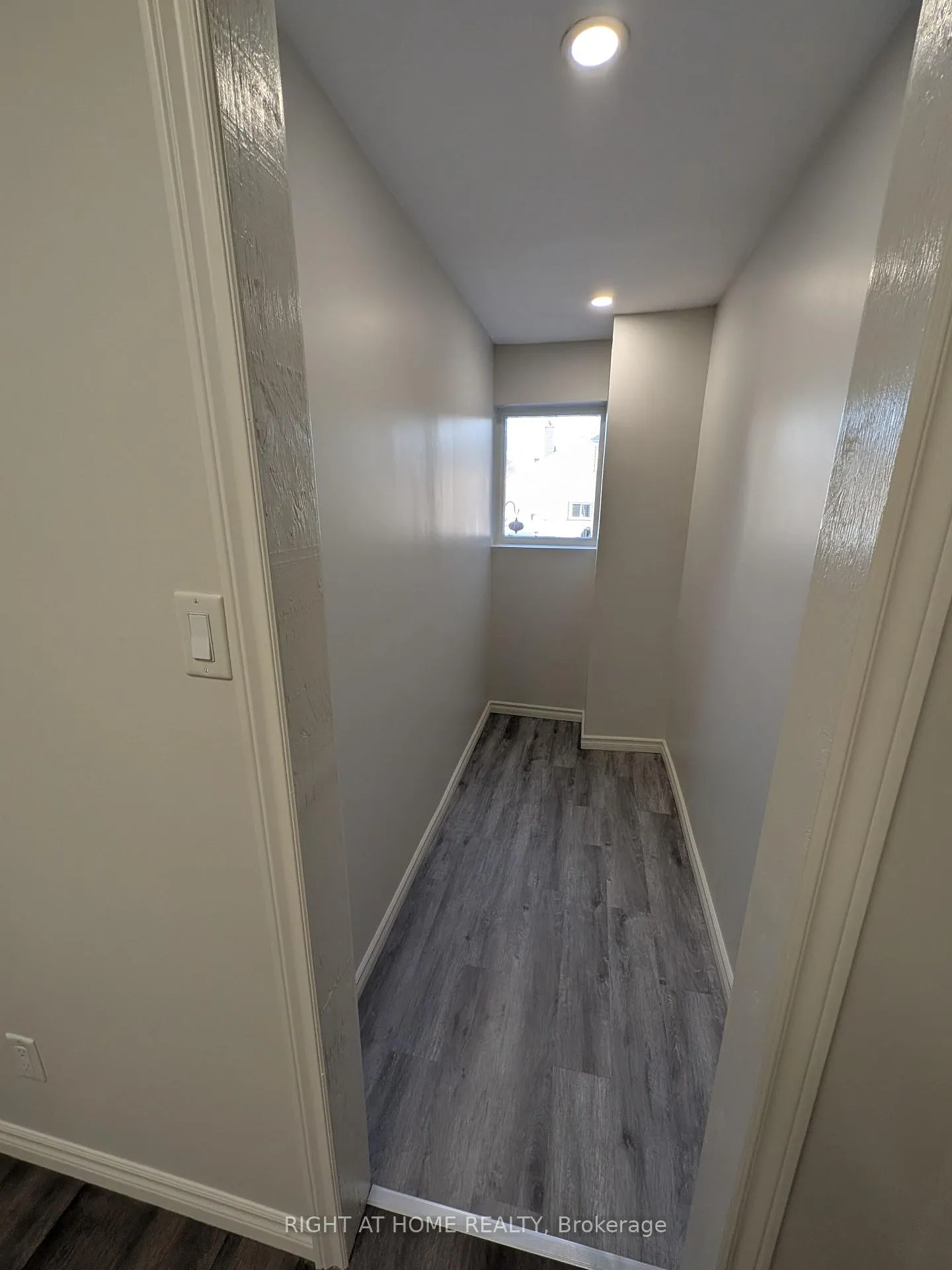 Photo 9 of Unit 5, 333 Simcoe Street S, Oshawa, Central — HOMEH