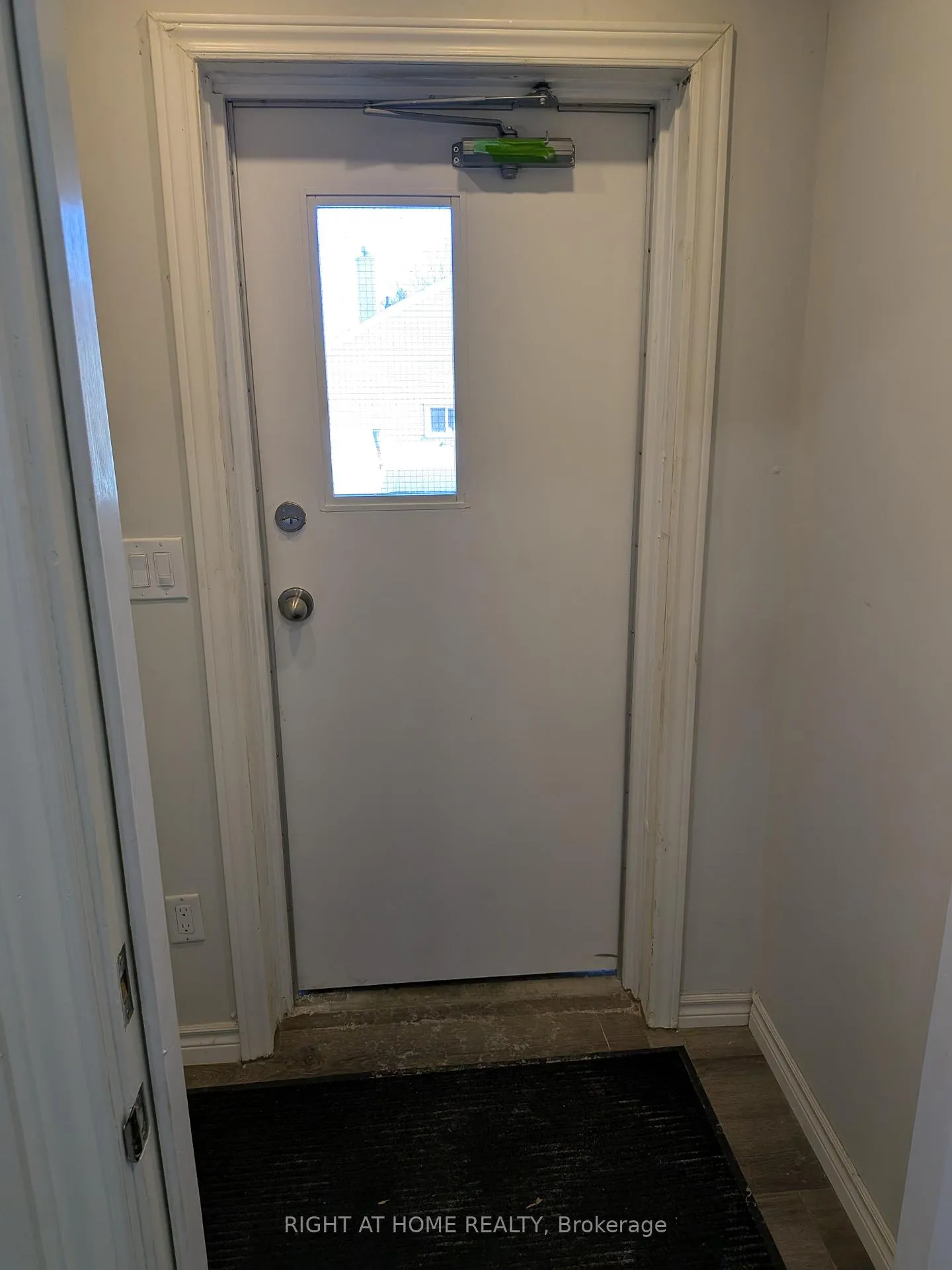 Photo 13 of Unit 5, 333 Simcoe Street S, Oshawa, Central — HOMEH