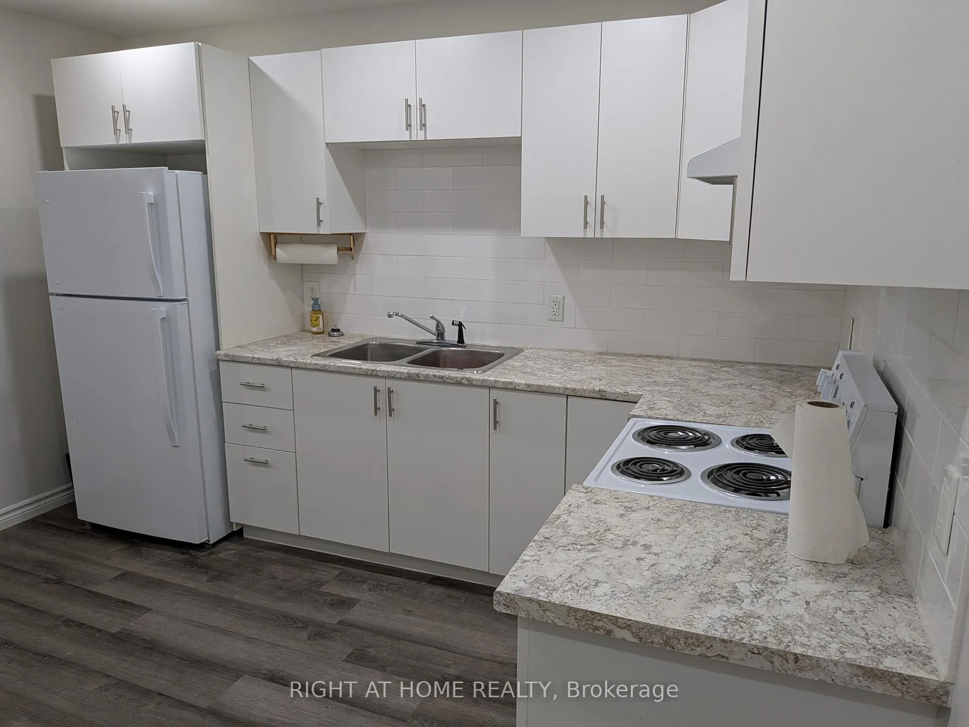 Photo 14 of Unit 5, 333 Simcoe Street S, Oshawa, Central — HOMEH