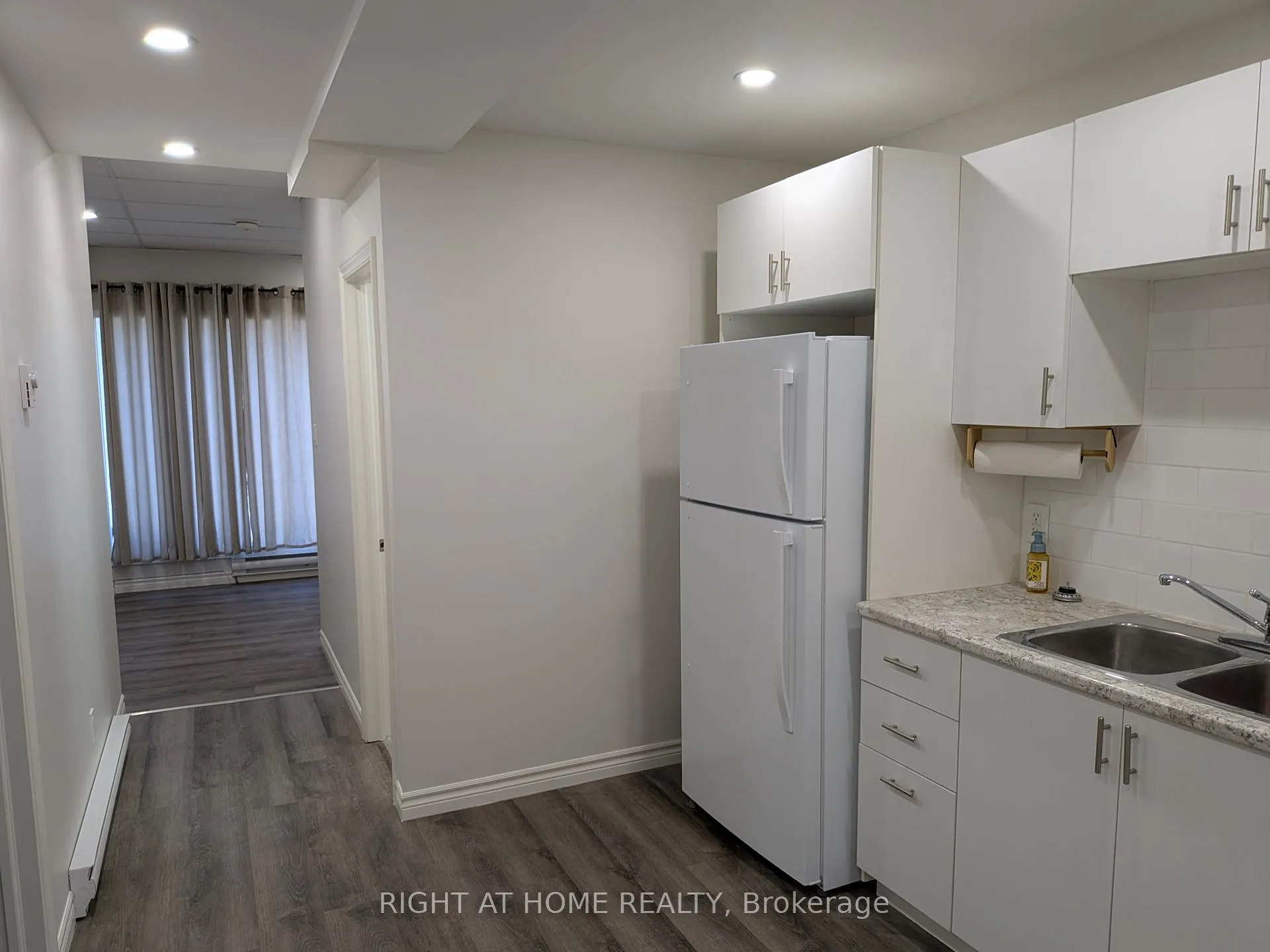 Photo 15 of Unit 5, 333 Simcoe Street S, Oshawa, Central — HOMEH