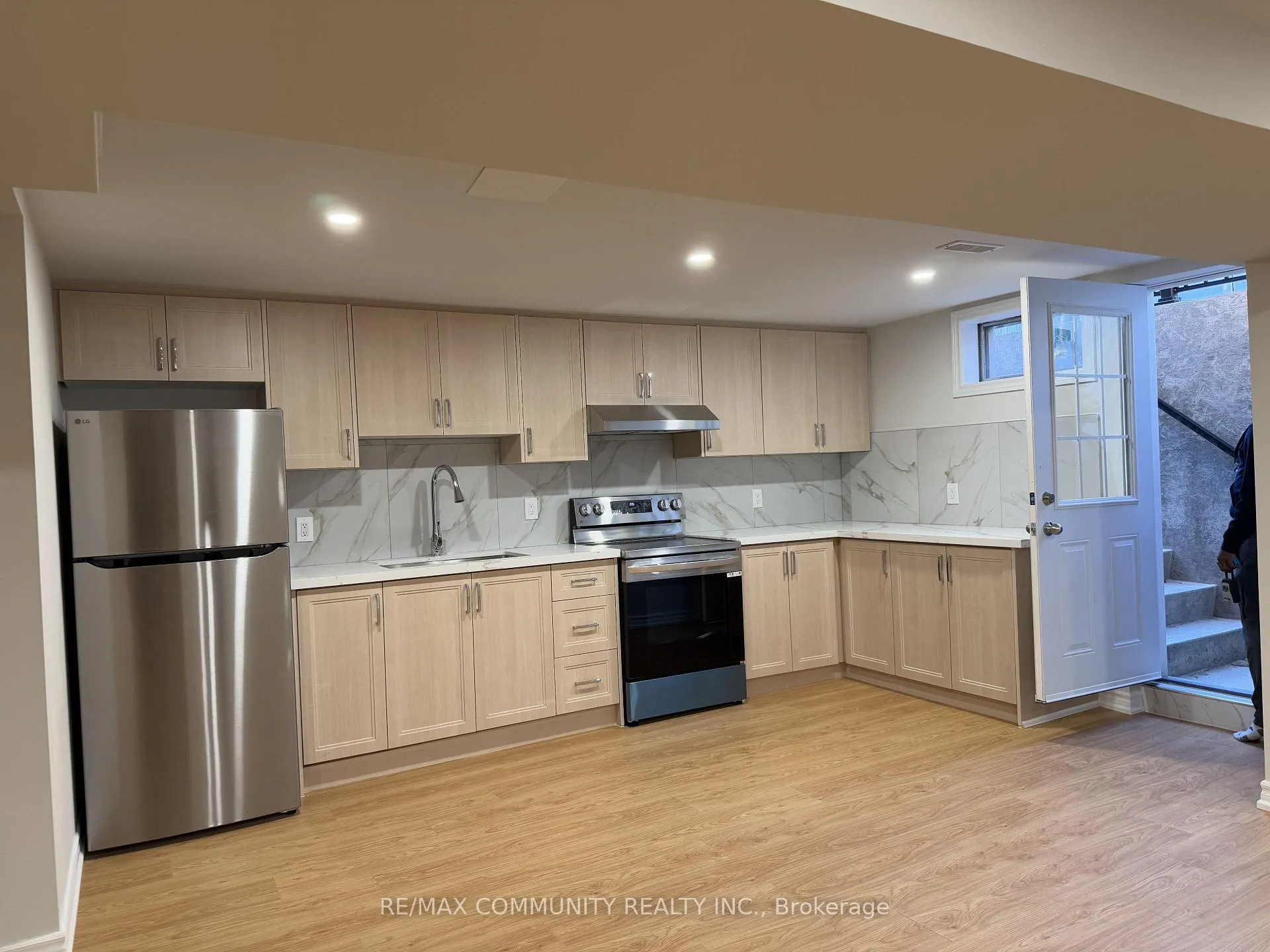Photo 5 of Unit BASEMENT, 946 Glenanna Road, Pickering, Liverpool — HOMEH