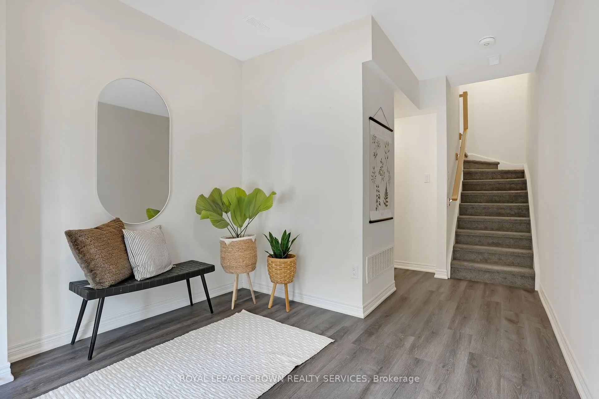 Photo 4 of 75 Dryden Lane, Hamilton, McQuesten — HOMEH