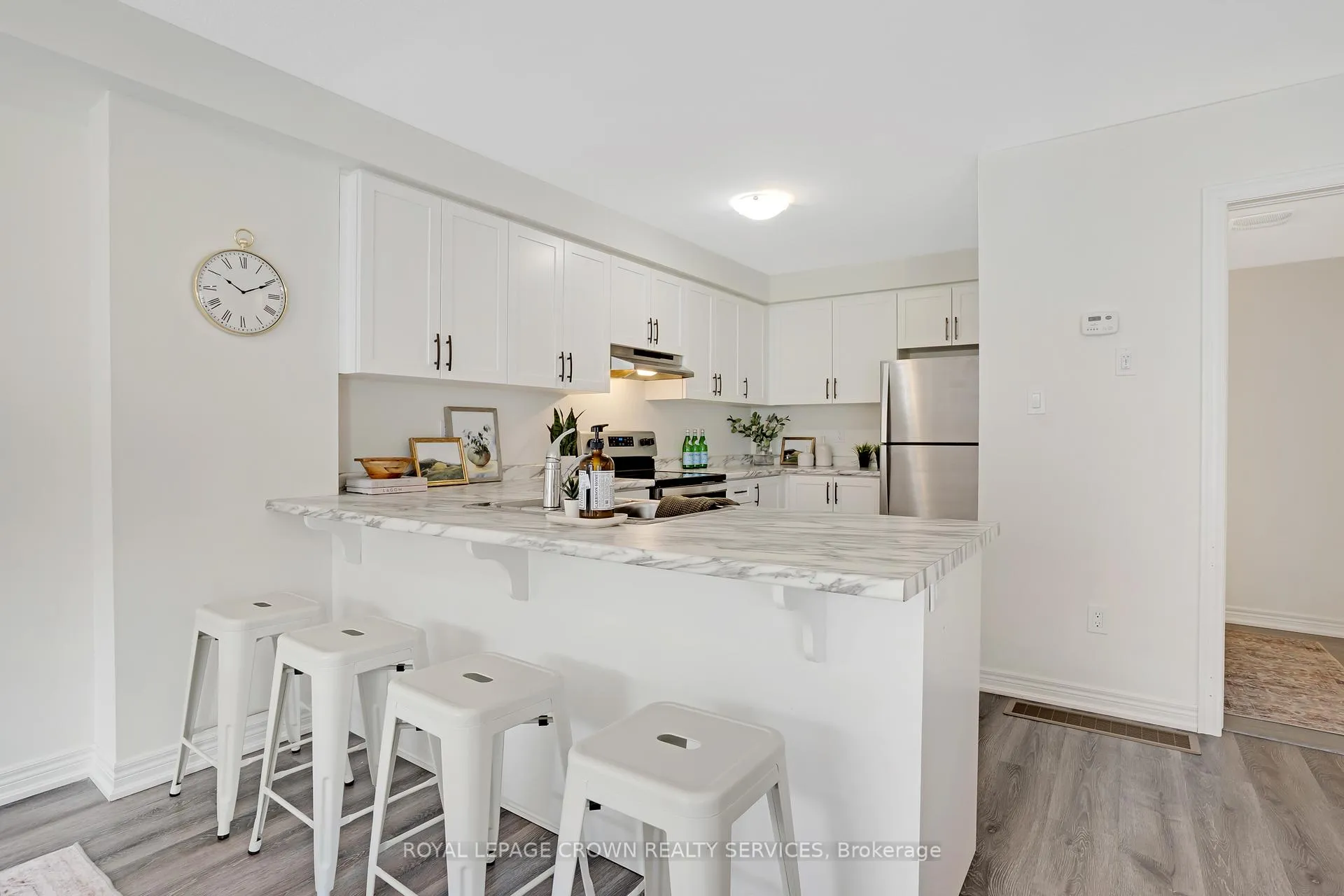 Photo 9 of 75 Dryden Lane, Hamilton, McQuesten — HOMEH