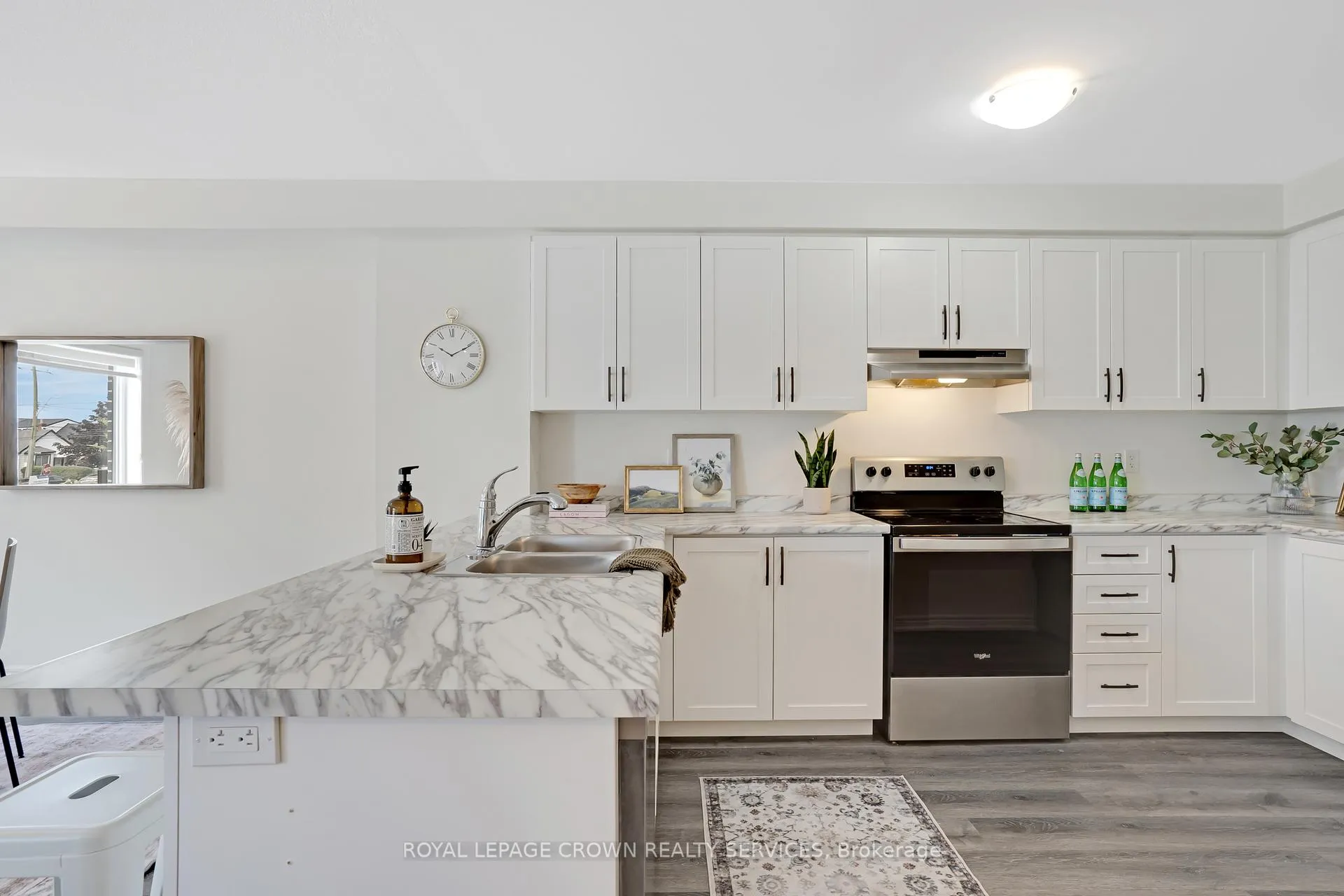 Photo 10 of 75 Dryden Lane, Hamilton, McQuesten — HOMEH