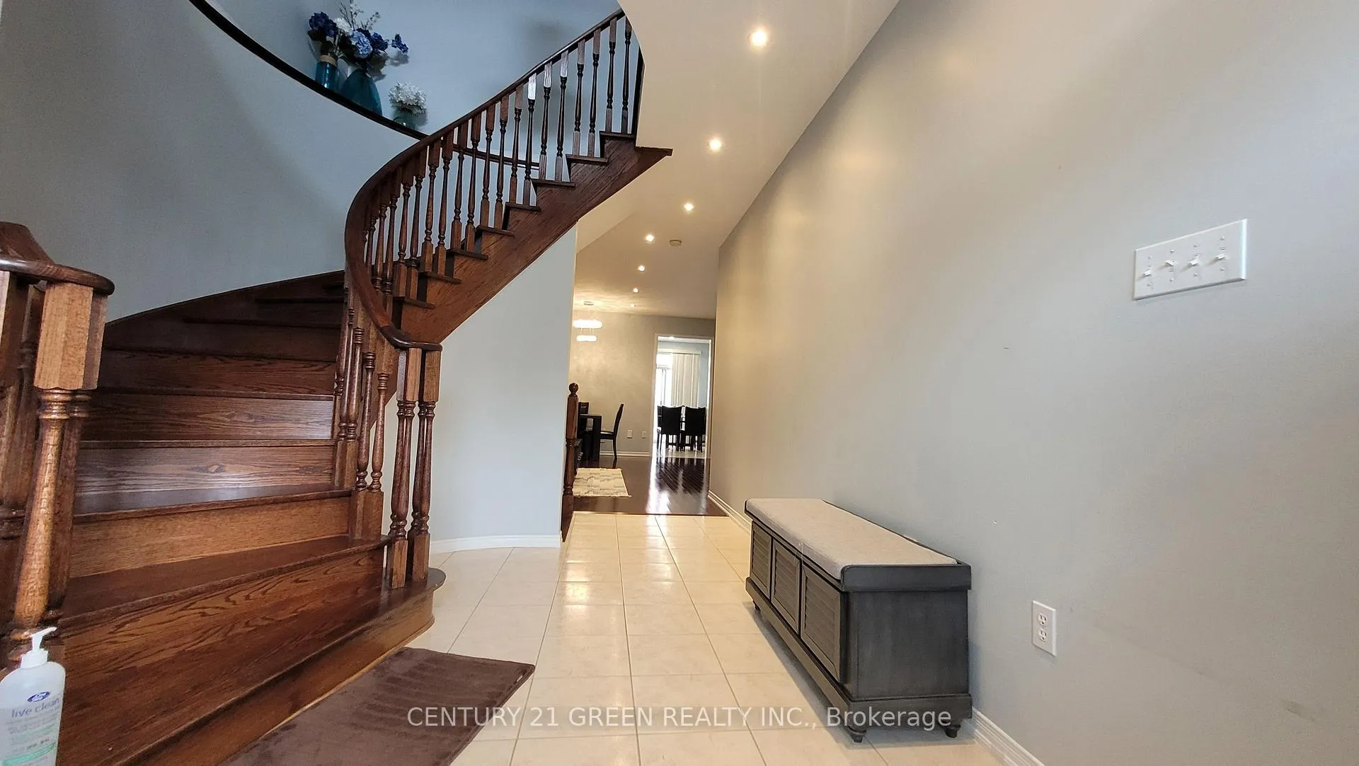 Photo 6 of 54 Cape Dorset Crescent, Brampton, Sandringham-Wellington — HOMEH
