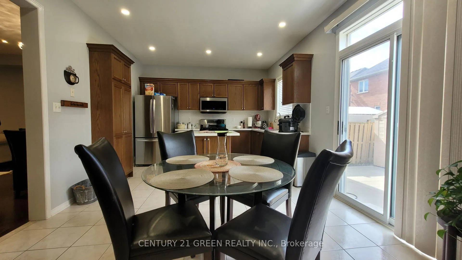 Photo 20 of 54 Cape Dorset Crescent, Brampton, Sandringham-Wellington — HOMEH