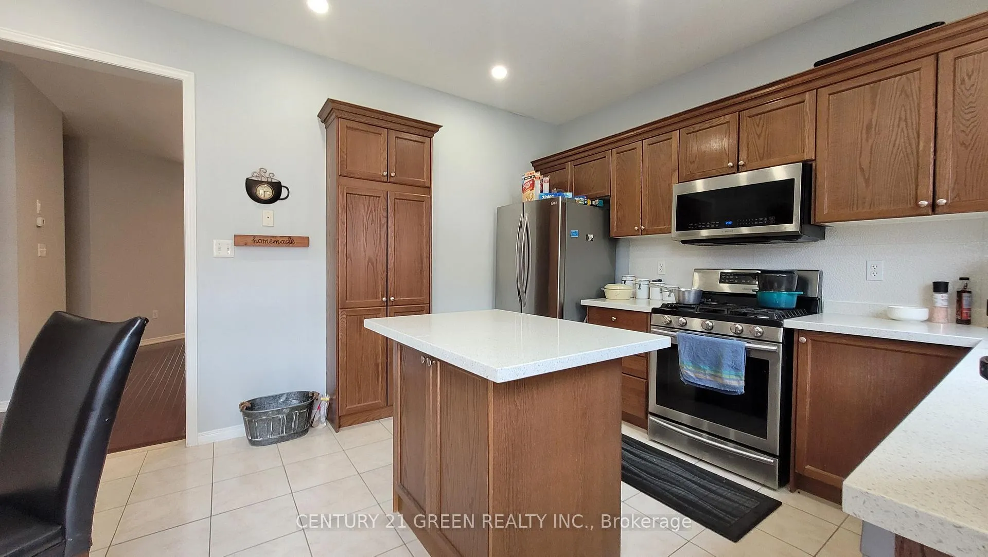 Photo 23 of 54 Cape Dorset Crescent, Brampton, Sandringham-Wellington — HOMEH