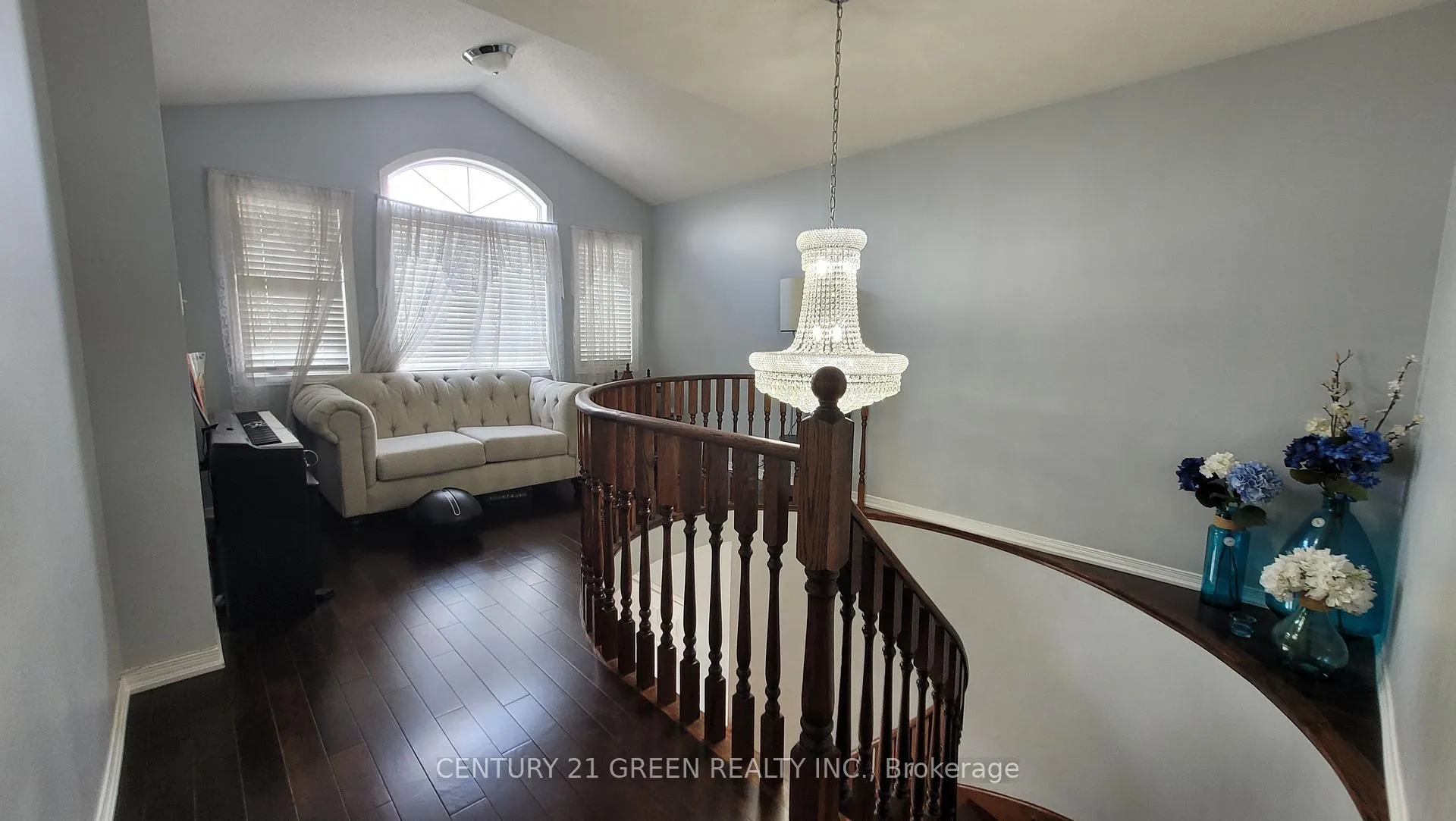 Photo 28 of 54 Cape Dorset Crescent, Brampton, Sandringham-Wellington — HOMEH