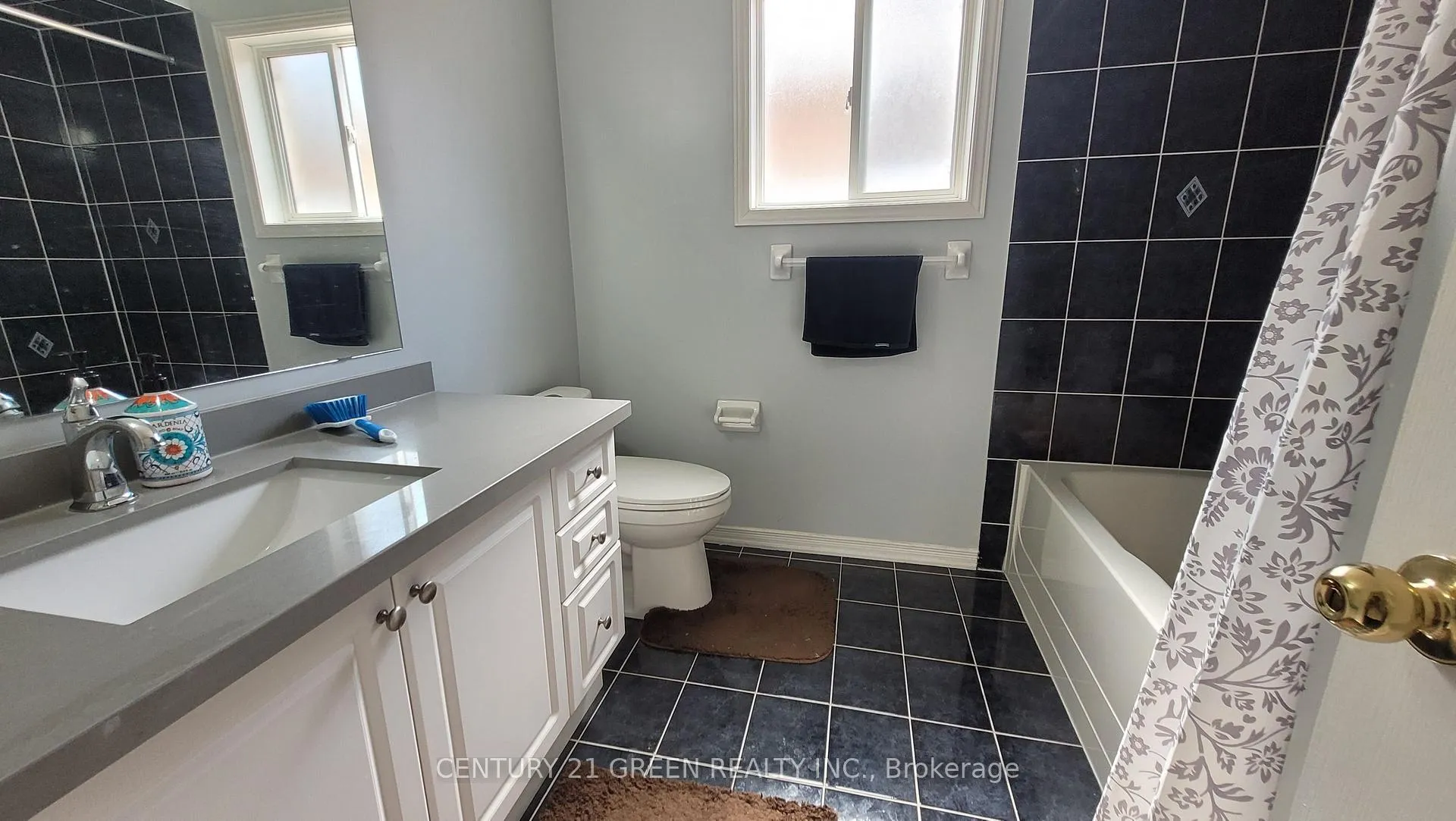 Photo 30 of 54 Cape Dorset Crescent, Brampton, Sandringham-Wellington — HOMEH