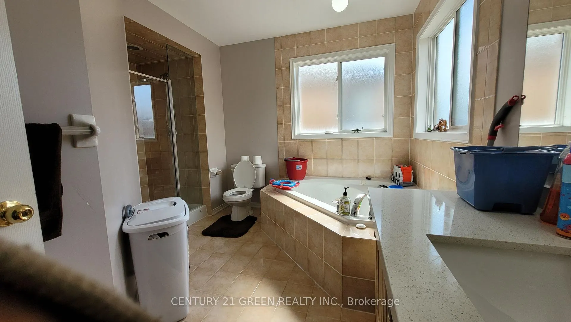 Photo 43 of 54 Cape Dorset Crescent, Brampton, Sandringham-Wellington — HOMEH