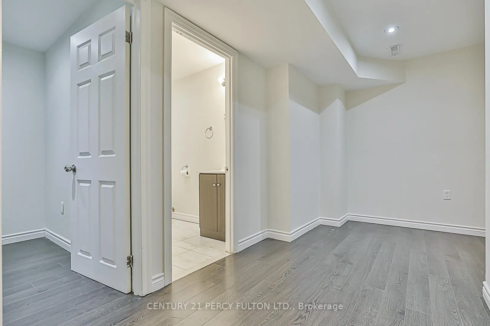 Photo 38 of 53 Miley Drive, Markham, Markville — HOMEH