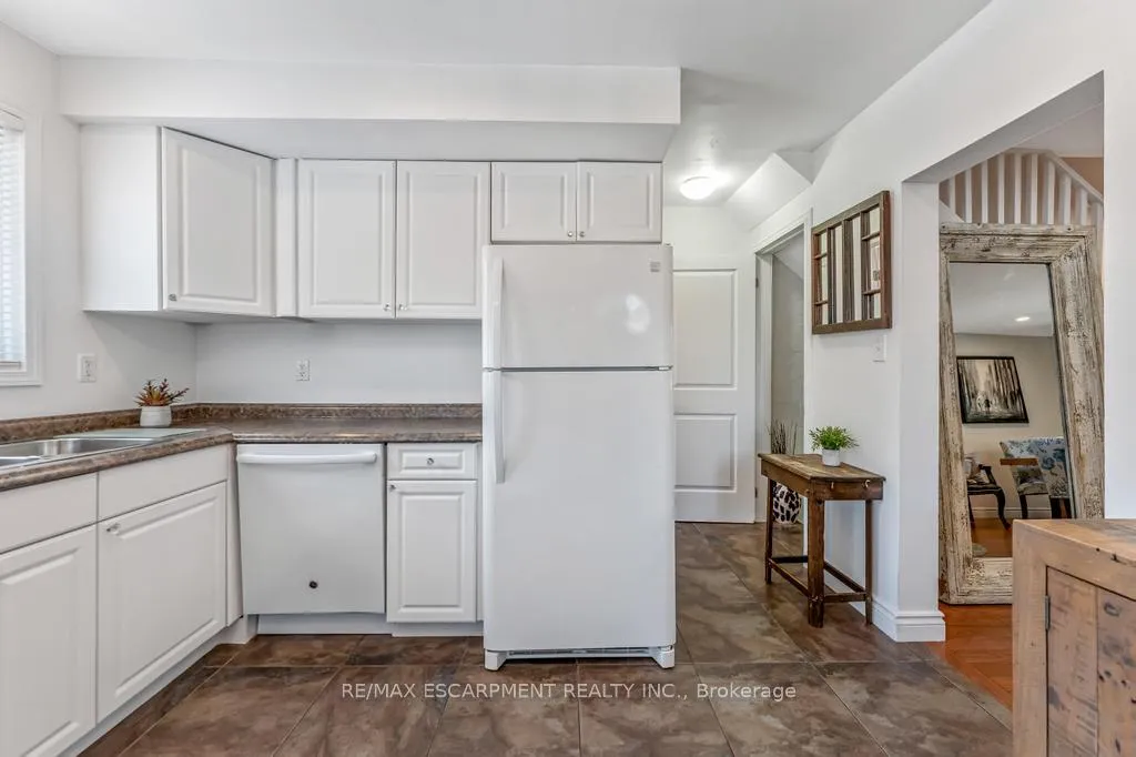 Photo 9 of 1265 Fennell Avenue E, Hamilton, Huntington — HOMEH