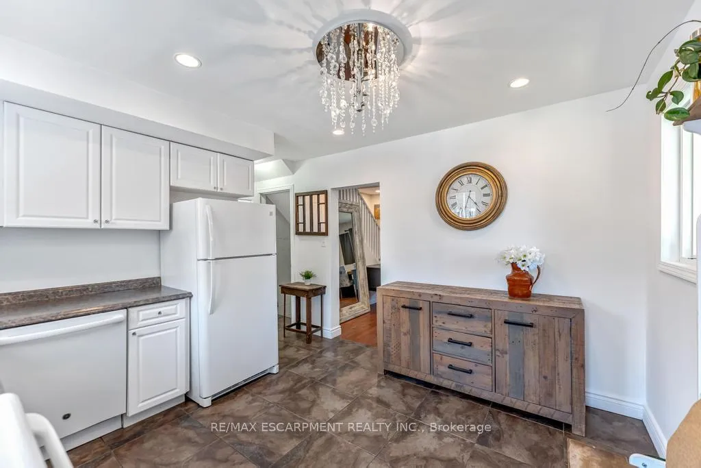 Photo 11 of 1265 Fennell Avenue E, Hamilton, Huntington — HOMEH