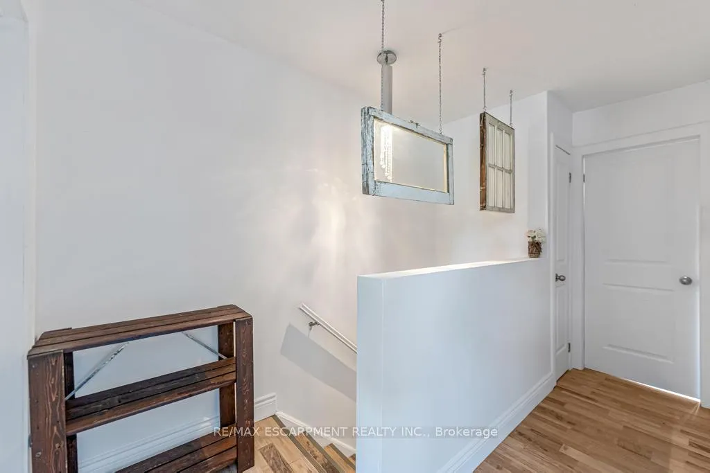 Photo 13 of 1265 Fennell Avenue E, Hamilton, Huntington — HOMEH