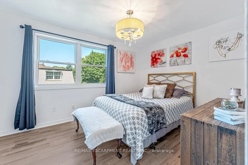 Photo 14 of 1265 Fennell Avenue E, Hamilton, Huntington — HOMEH