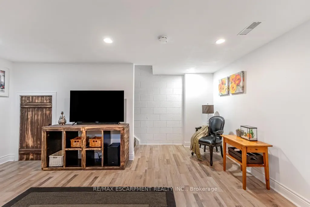 Photo 19 of 1265 Fennell Avenue E, Hamilton, Huntington — HOMEH