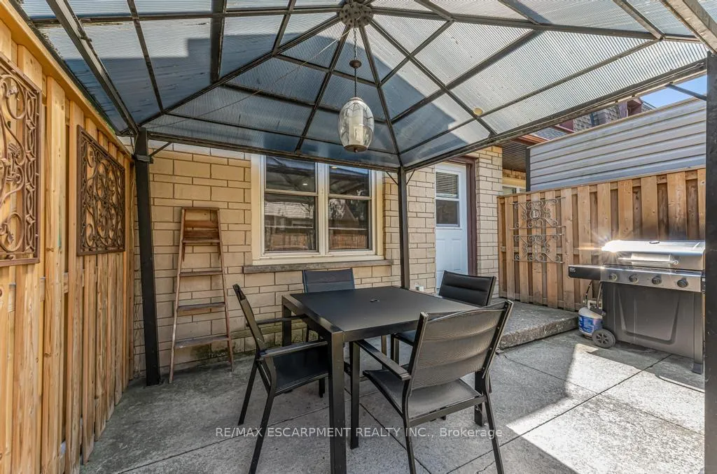 Photo 23 of 1265 Fennell Avenue E, Hamilton, Huntington — HOMEH