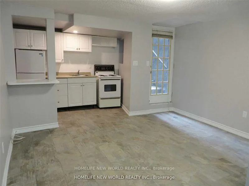 Photo 2 of Unit 3, 678 Bathurst Street, Toronto, Palmerston-Little Italy — HOMEH