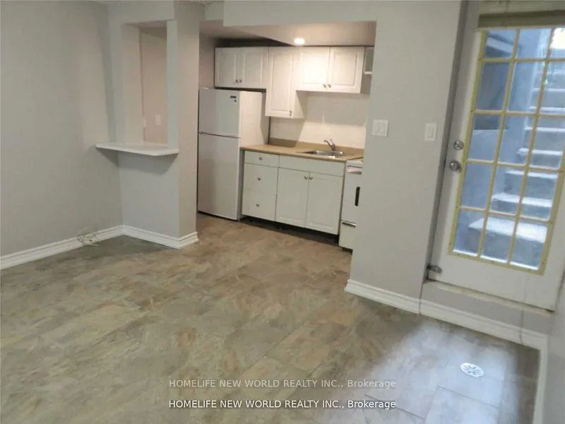 Photo 3 of Unit 3, 678 Bathurst Street, Toronto, Palmerston-Little Italy — HOMEH