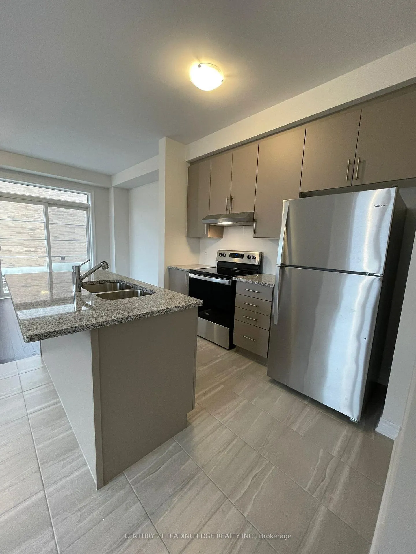 Photo 7 of 60 Air Dancer Crescent, Oshawa, Windfields — HOMEH