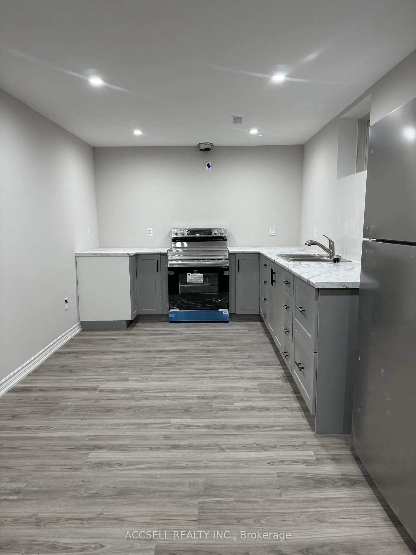 Photo 2 of Unit BSMT, 23 Catherine Drive, Barrie, Painswick South — HOMEH