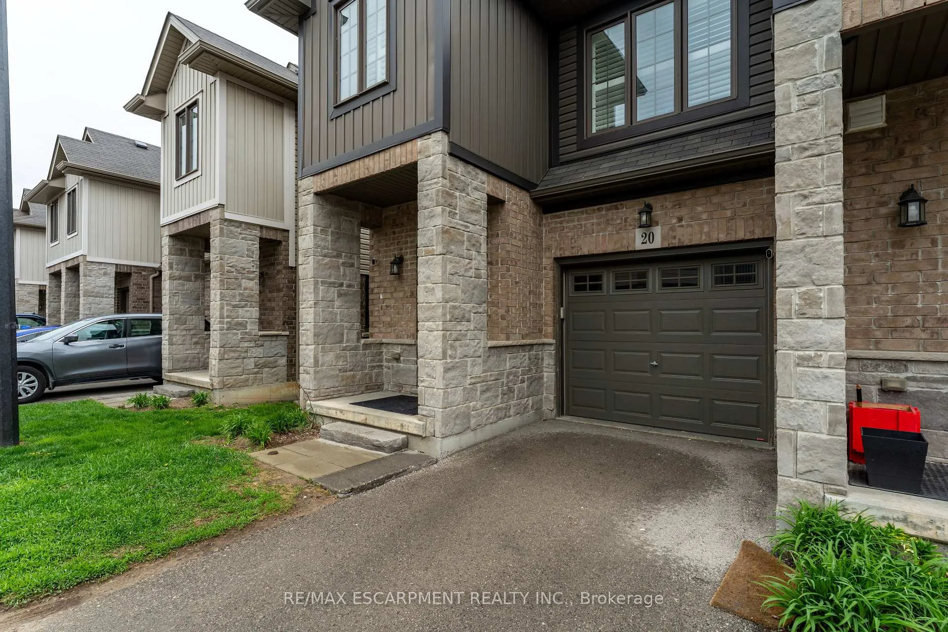 Photo 3 of Unit 20, 377 Glancaster Road, Hamilton, Villages of Glancaster — HOMEH