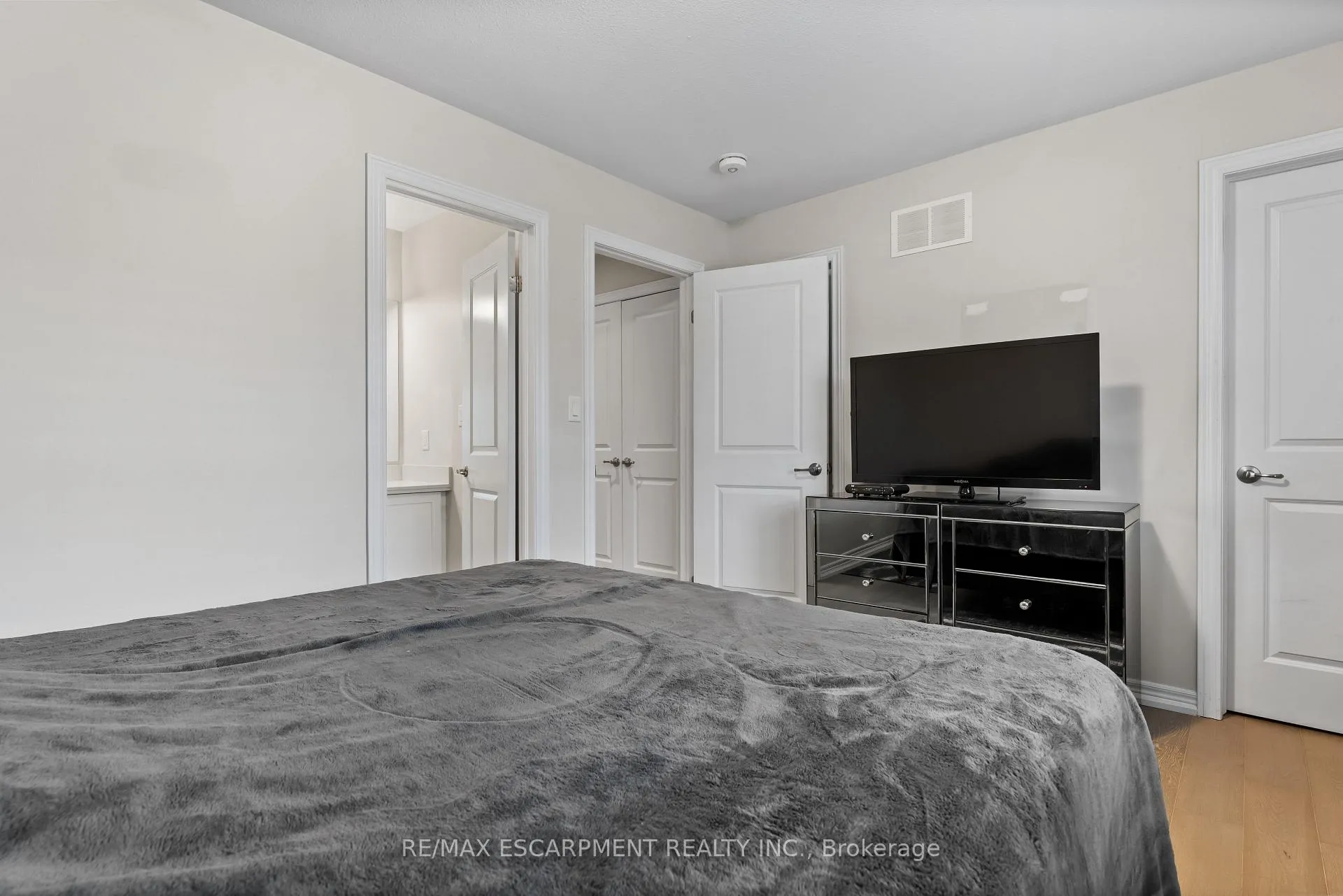 Photo 15 of Unit 20, 377 Glancaster Road, Hamilton, Villages of Glancaster — HOMEH