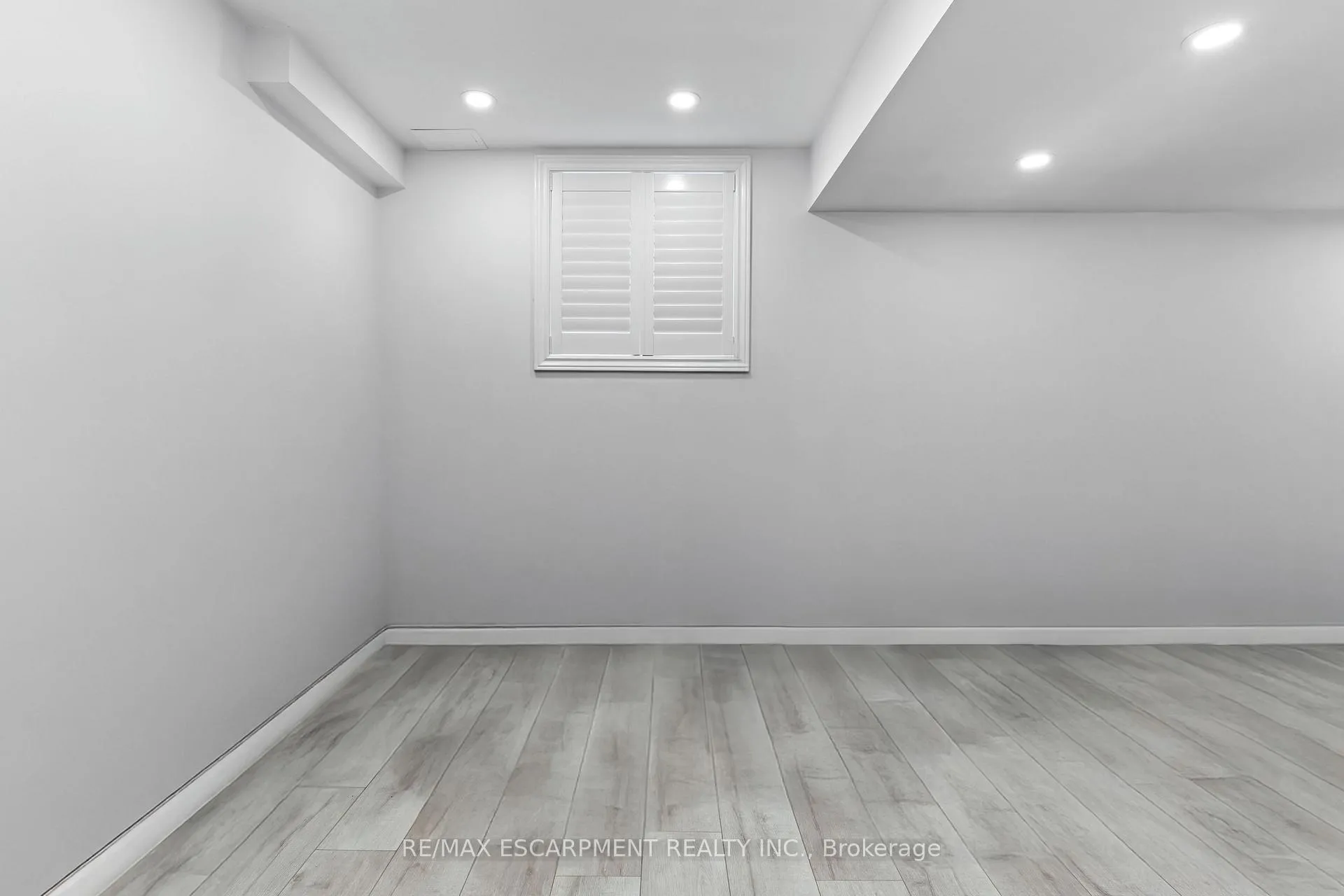 Photo 24 of Unit 20, 377 Glancaster Road, Hamilton, Villages of Glancaster — HOMEH